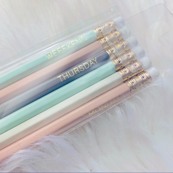 Set of 7 pencils “day of the week pencils” target - Picture 1 of 5